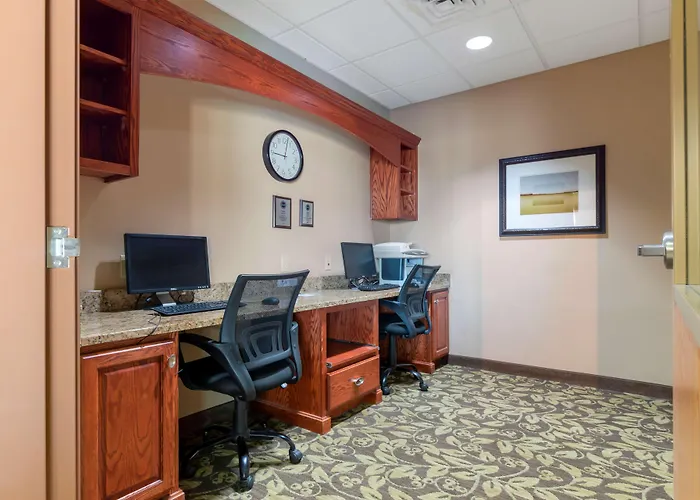 Best Western Plus Butterfield Inn