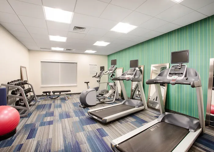 Holiday Inn Express & Suites Great Bend By Ihg